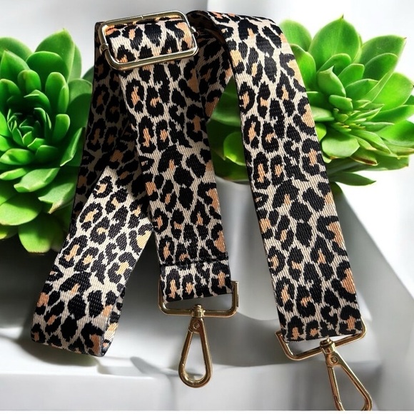 New!Black Woven Travel Toiletry Bag with Gold X Guitar Crossbody Strap - Picture 3 of 7